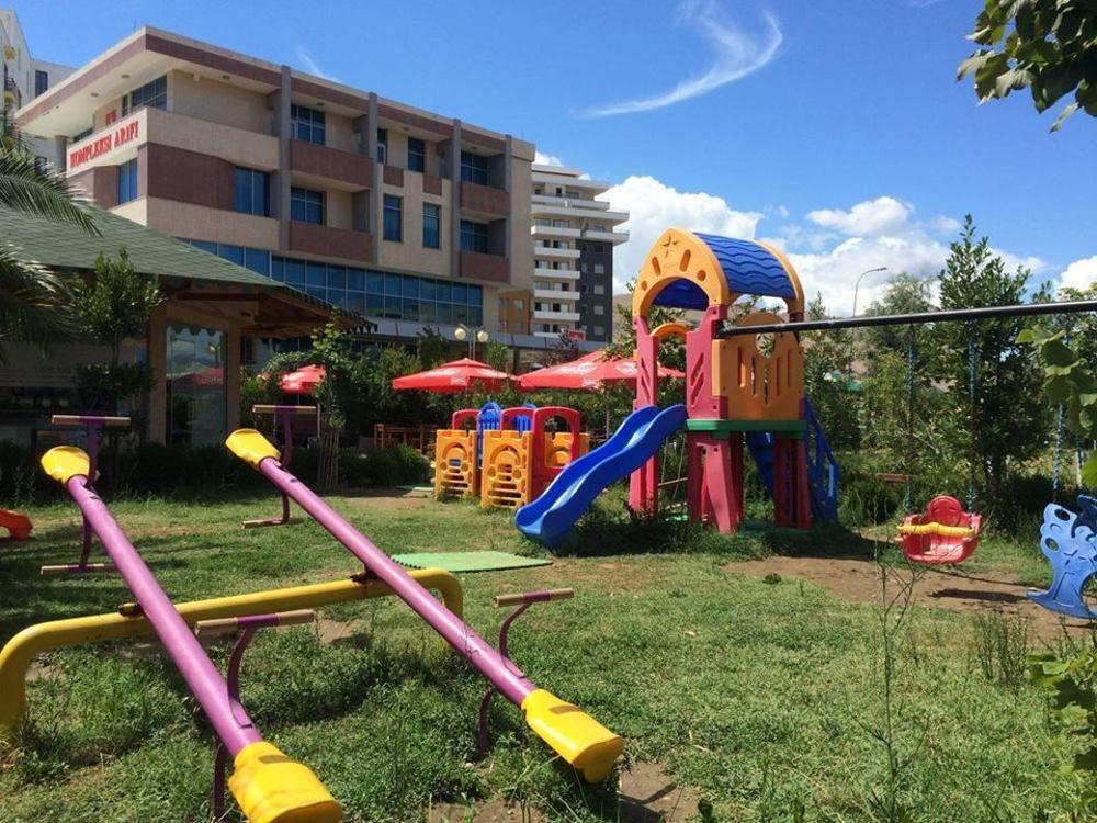 Hotel Arifi Shkodër Exteriör bild