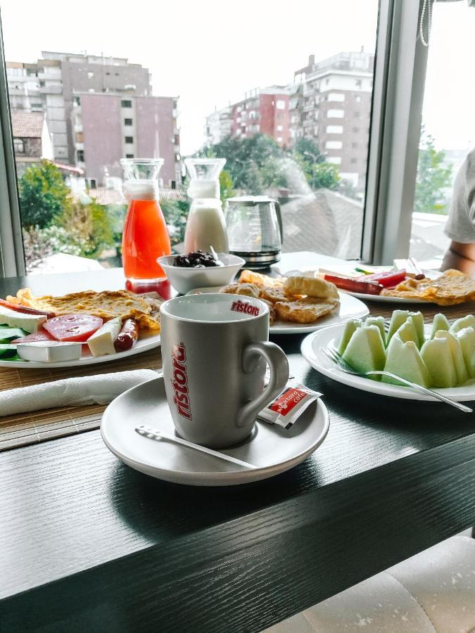 Hotel Arifi Shkodër Exteriör bild