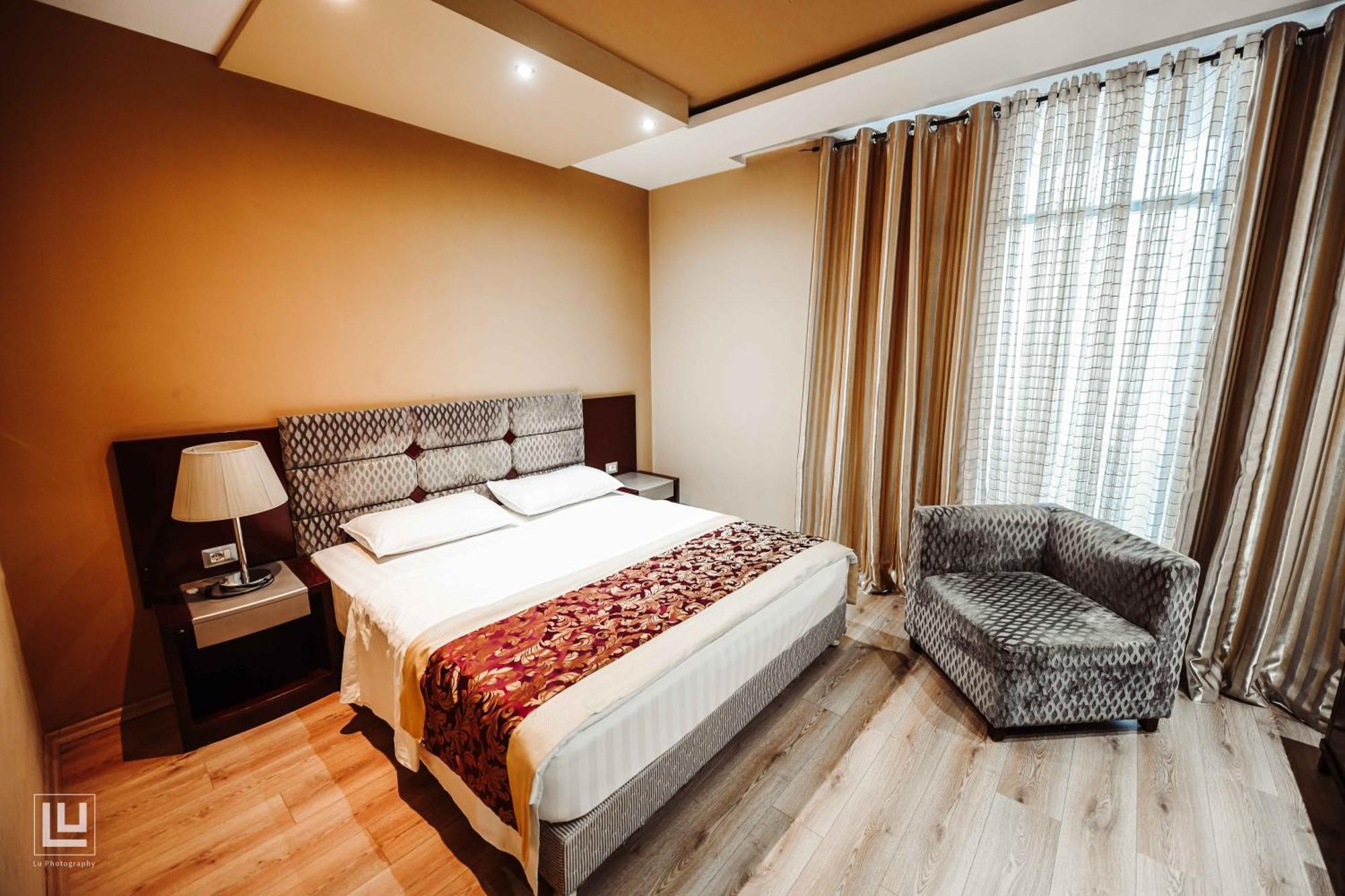 Hotel Arifi Shkodër Exteriör bild