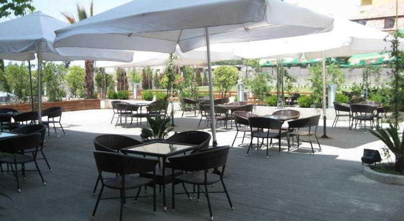 Hotel Arifi Shkodër Exteriör bild
